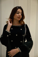 EMBELLISHED LONG KURTA WITH GHARARA